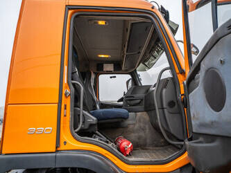 2009-volvo-fm-330-1409410-45132908