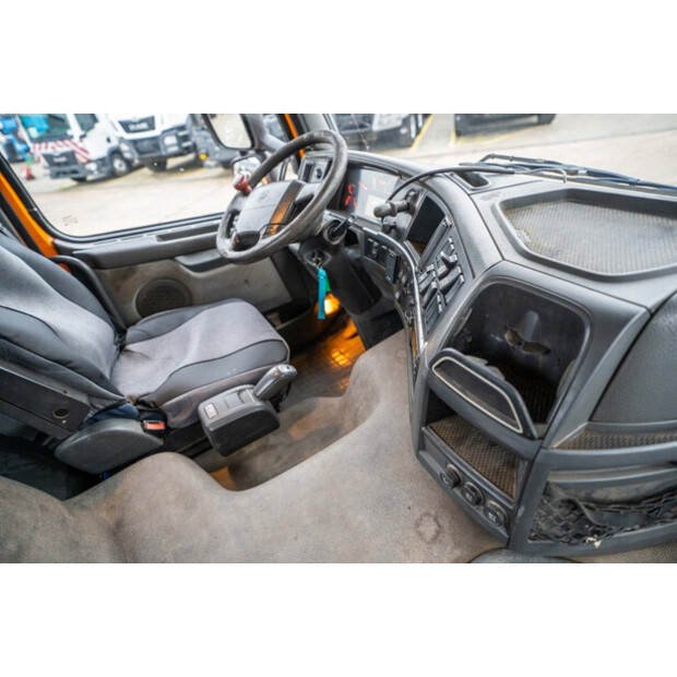 2009 Volvo FM 330-45132910