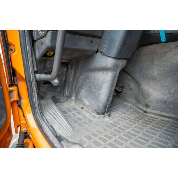 2009 Volvo FM 330-45132915