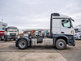 2016-mercedes-benz-arocs-1845-1409419-45133013