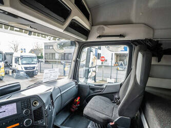 2016-mercedes-benz-arocs-1845-1409419-45133020