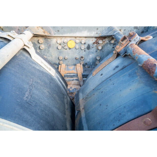 2012 ايفكو TRAKKER 410-45133110