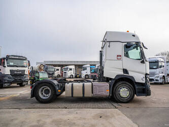 2016-renault-t440-1409434-45133260