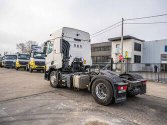 2016-renault-t440-1409434-45133263