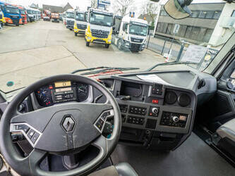 2016-renault-t440-1409434-45133265