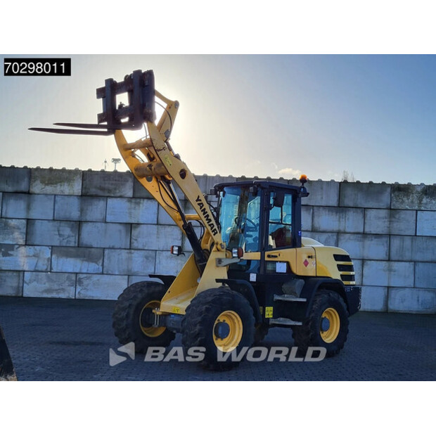 2017 YANMAR V120-45133695
