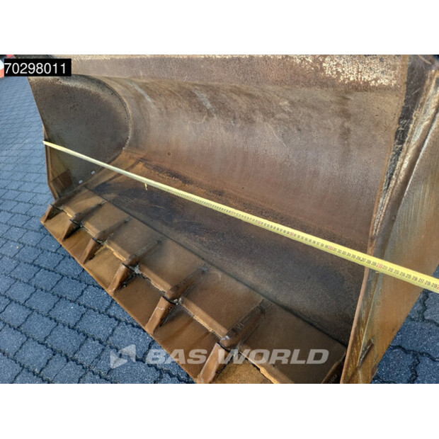 2017 YANMAR V120-45133727