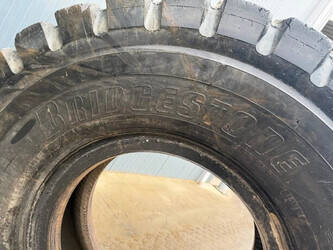 bridgestone-21-00r33-v-steel-1409495-45134218