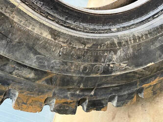 bridgestone-21-00r33-v-steel-1409495-45134219