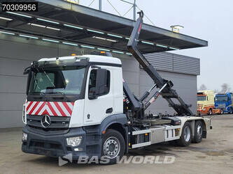 2020-mercedes-benz-actros-2633-45135686