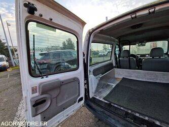 2004-renault-kangoo-1409613-45149164