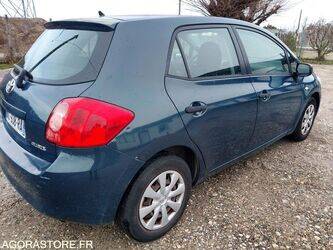 2009-toyota-auris-45149209