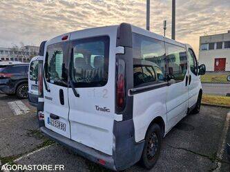 2006-renault-trafic-1409619-45149224