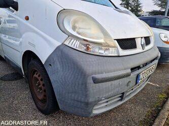 2006-renault-trafic-1409619-45149231