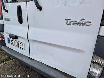 2006-renault-trafic-1409619-45149242