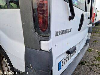 2006-renault-trafic-1409619-45149248