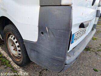 2006-renault-trafic-1409619-45149249