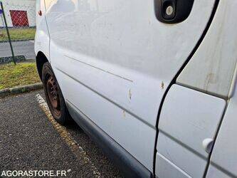 2006-renault-trafic-1409619-45149254