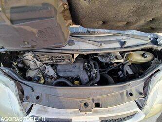 2006-renault-trafic-1409619-45149255