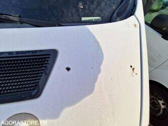 2006-renault-trafic-1409619-45149257