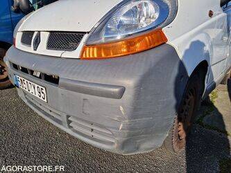 2005-renault-trafic-1409623-45149321