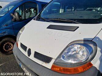 2005-renault-trafic-1409623-45149322