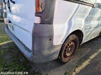 2005-renault-trafic-1409623-45149337