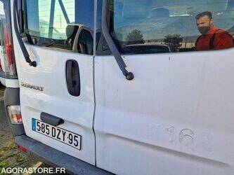 2005-renault-trafic-1409623-45149341