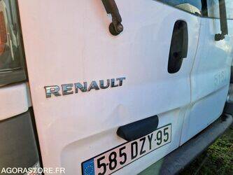 2005-renault-trafic-1409623-45149342