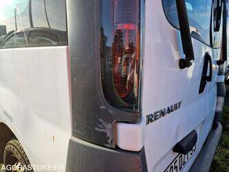 2005-renault-trafic-1409623-45149344