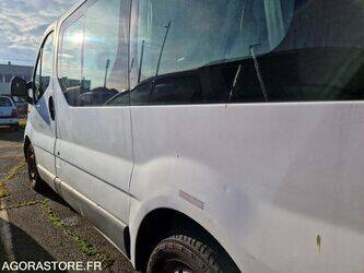 2005-renault-trafic-1409623-45149345