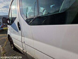2005-renault-trafic-1409623-45149350