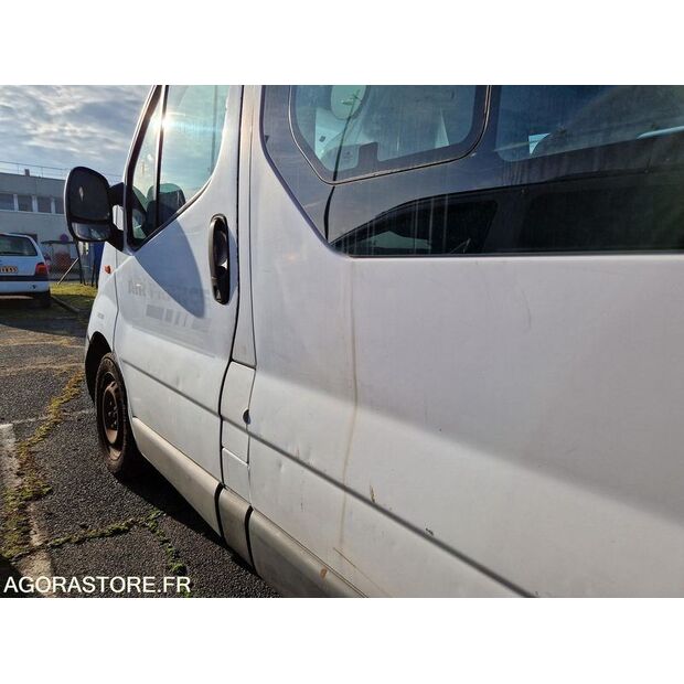 2005 رينو Trafic-45149351