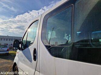 2005-renault-trafic-1409623-45149352