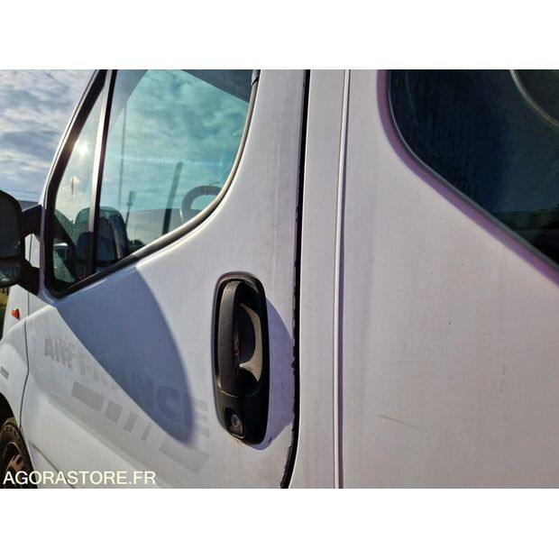 2005 رينو Trafic-45149353