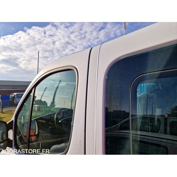 2005 رينو Trafic-45149354