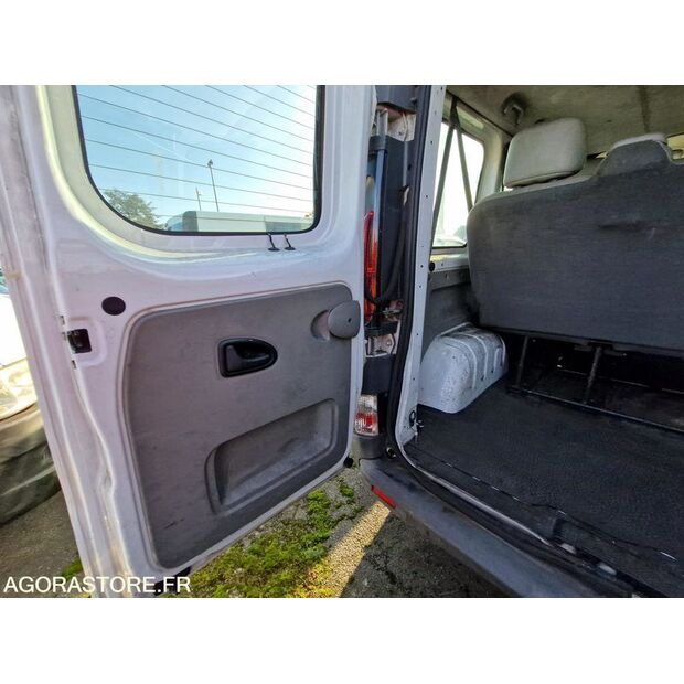 2005 رينو Trafic-45149358