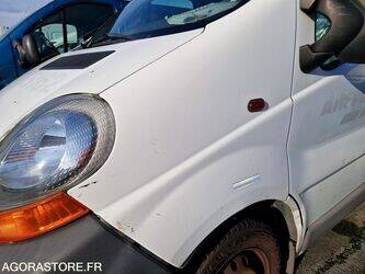 2005-renault-trafic-1409623-45149359