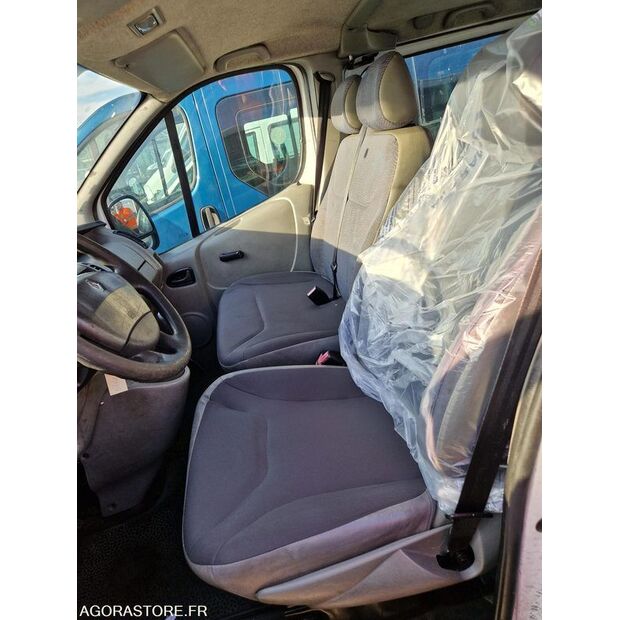 2005 رينو Trafic-45149363