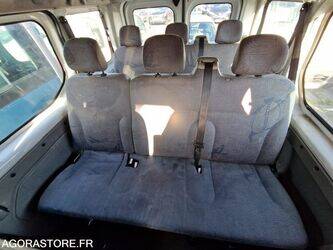 2005-renault-trafic-1409623-45149364