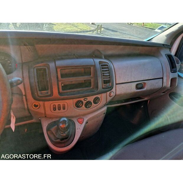 2005 رينو Trafic-45149365