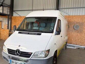 صورة ل عربات 2004 مرسيدس بنز SPRINTER