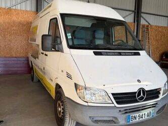2004-mercedes-benz-sprinter-1409628-45149464