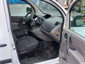 2010-renault-kangoo-1409636-45149545