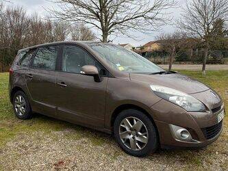 2011-renault-megane-1409638-45149549