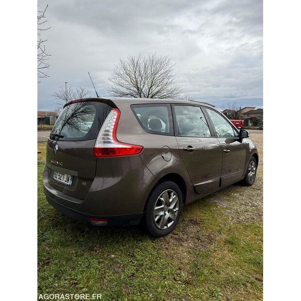 2011 Renault Megane-45149550