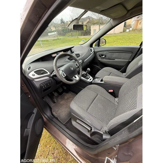 2011 Renault Megane-45149555