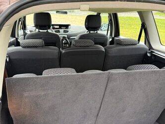 2011-renault-megane-1409638-45149557