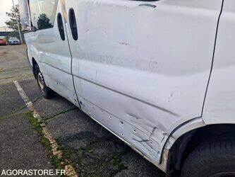 2006-renault-trafic-1409640-45149579
