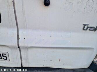 2006-renault-trafic-1409640-45149594